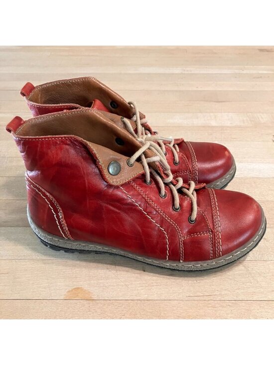 V Italia Shoes - V Italia Womens Burnished Leather Poland Ankle Boots Size 36 EU 6 US Red AN EXC